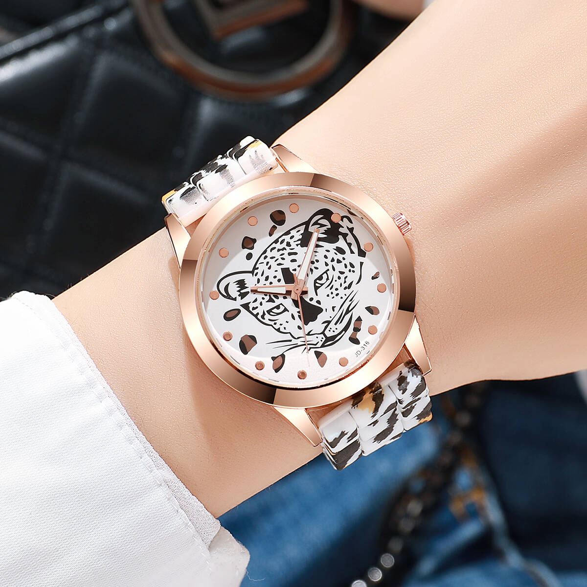 Jam Tangan Wanita Modis 2 Buah - Silicone Band Women ulasan dan harga